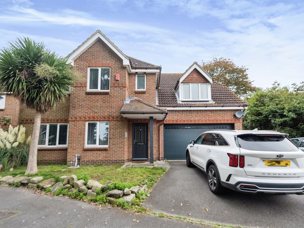 4 bed detached house for sale in Maple Wood, Bedhampton, Havant PO9, £