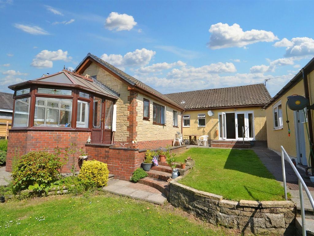 3 bed detached bungalow for sale in Capel Dewi, Carmarthen SA32, £