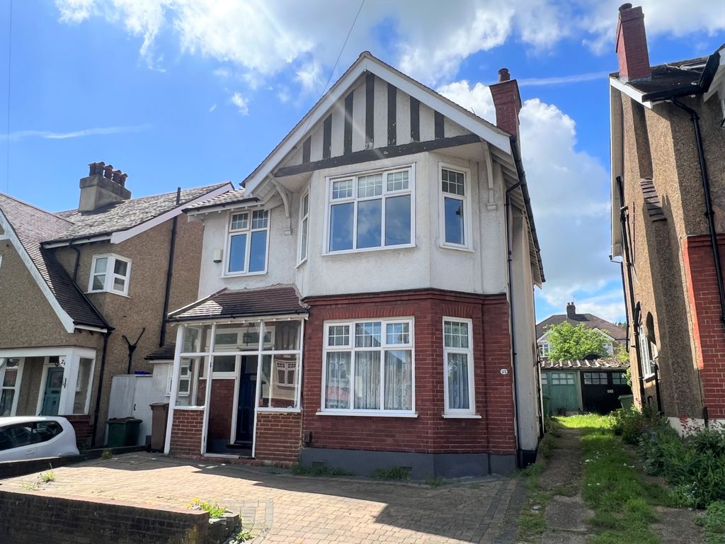 5 bed detached house to rent in Hawthorn Road, Sutton SM1 Zoopla