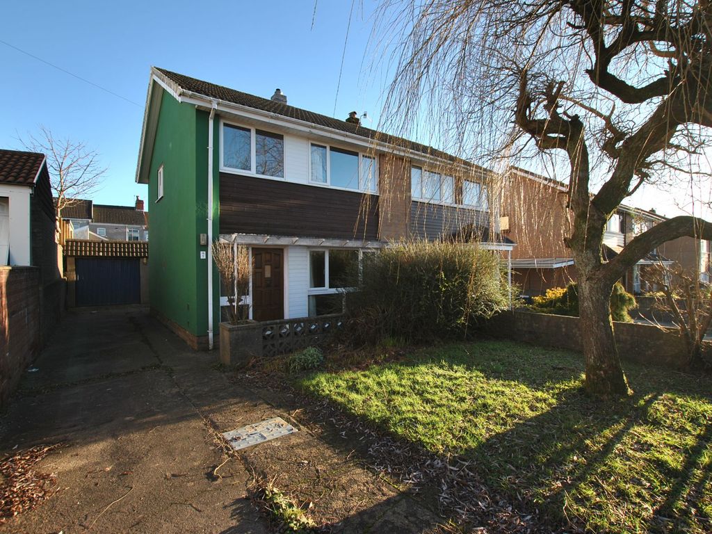 3 bed semidetached house for sale in Vancouver Drive, Penmaen