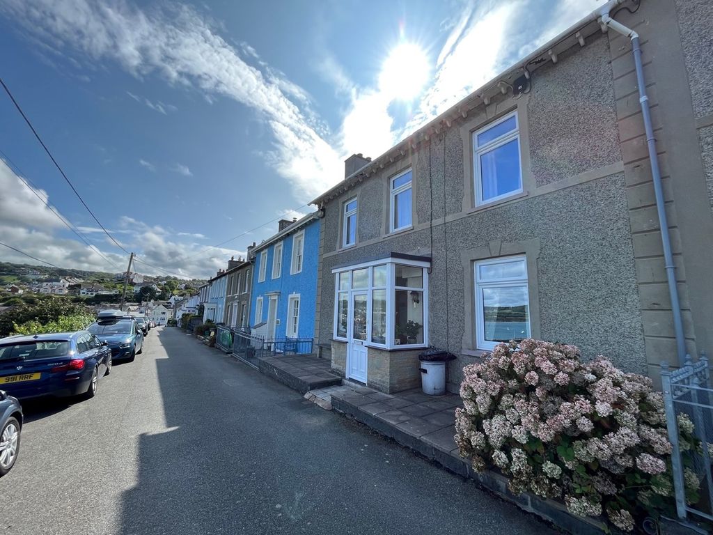4 bed terraced house for sale in Marine Terrace, New Quay SA45, £