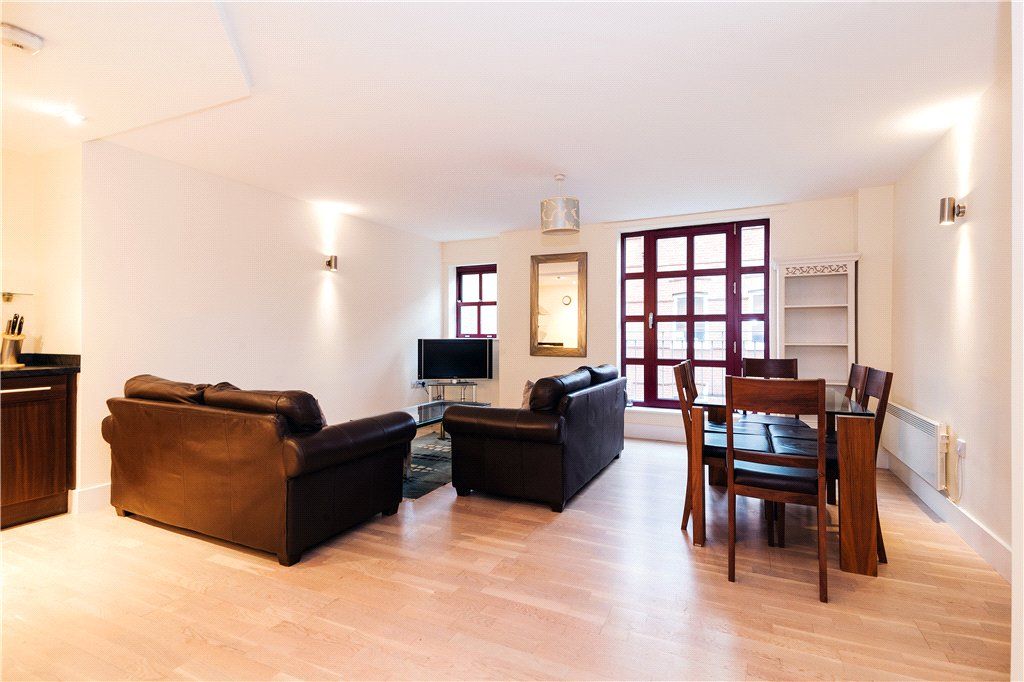 2 bed flat to rent in Quaker Street, Shoreditch, London E1 Zoopla