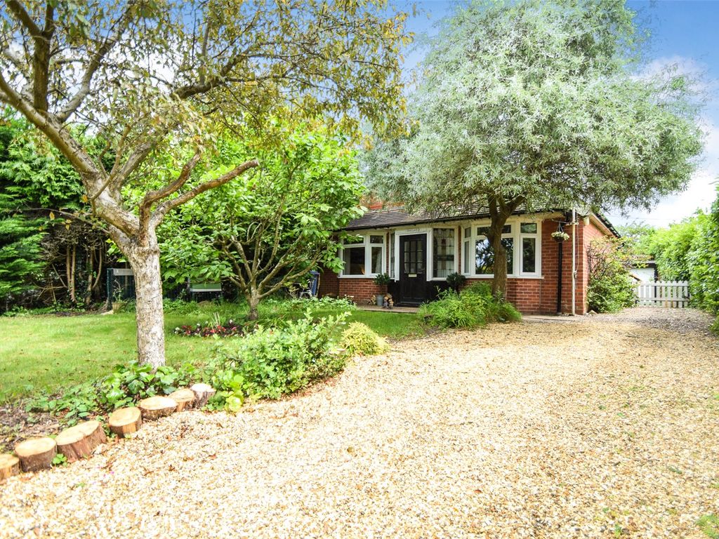 2 bed bungalow for sale in Chequers Lane, Eversley, Hook, Hampshire