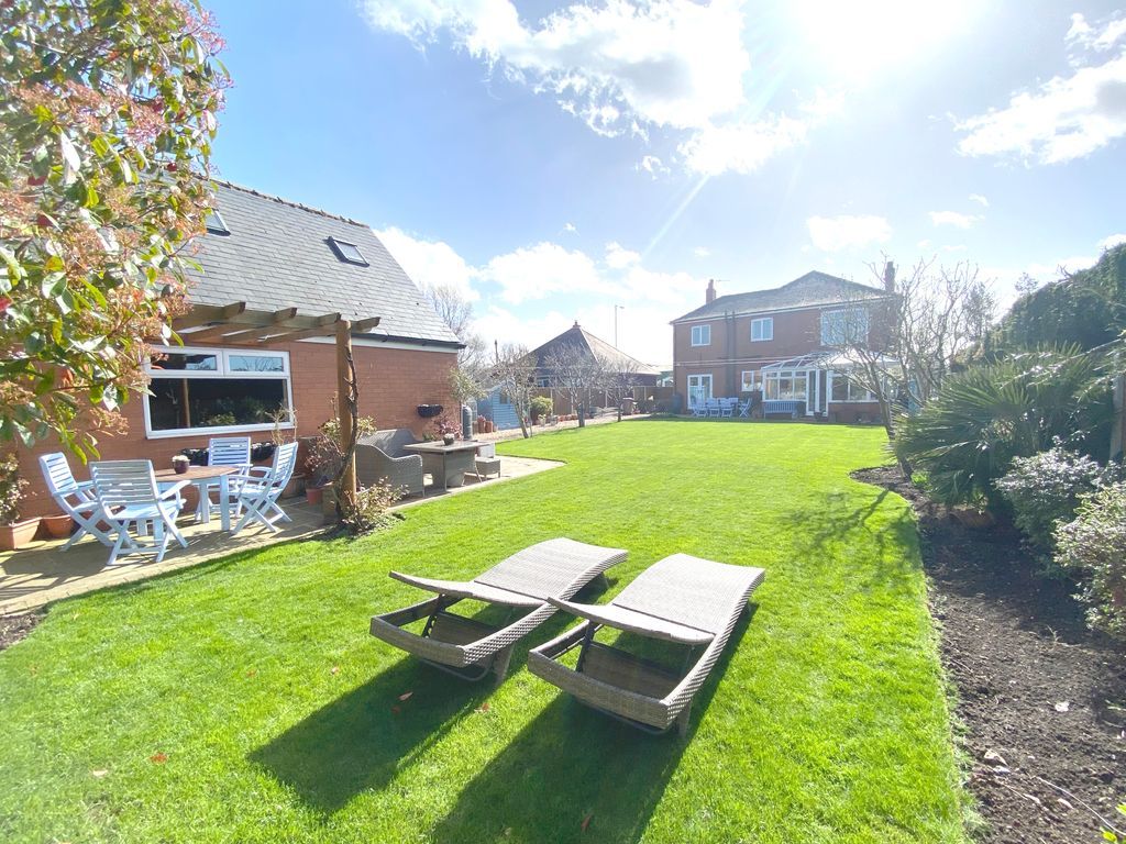 4 bed detached house for sale in Rawcliffe Road, Airmyn, Goole DN14