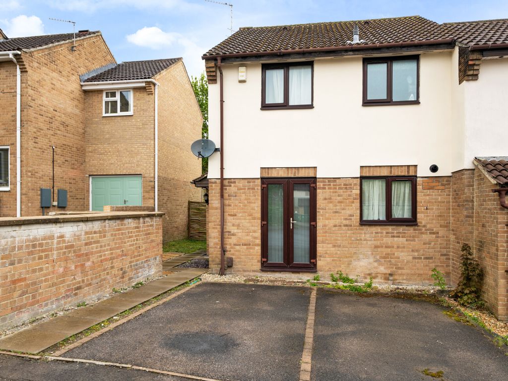 1 bed end terrace house for sale in Ladd Close, Bristol