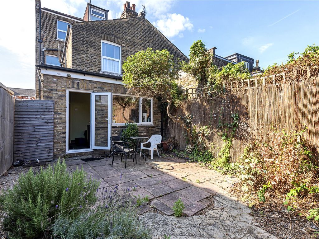 2 bed flat for sale in Seymour Road, Harringay, London N8 Zoopla