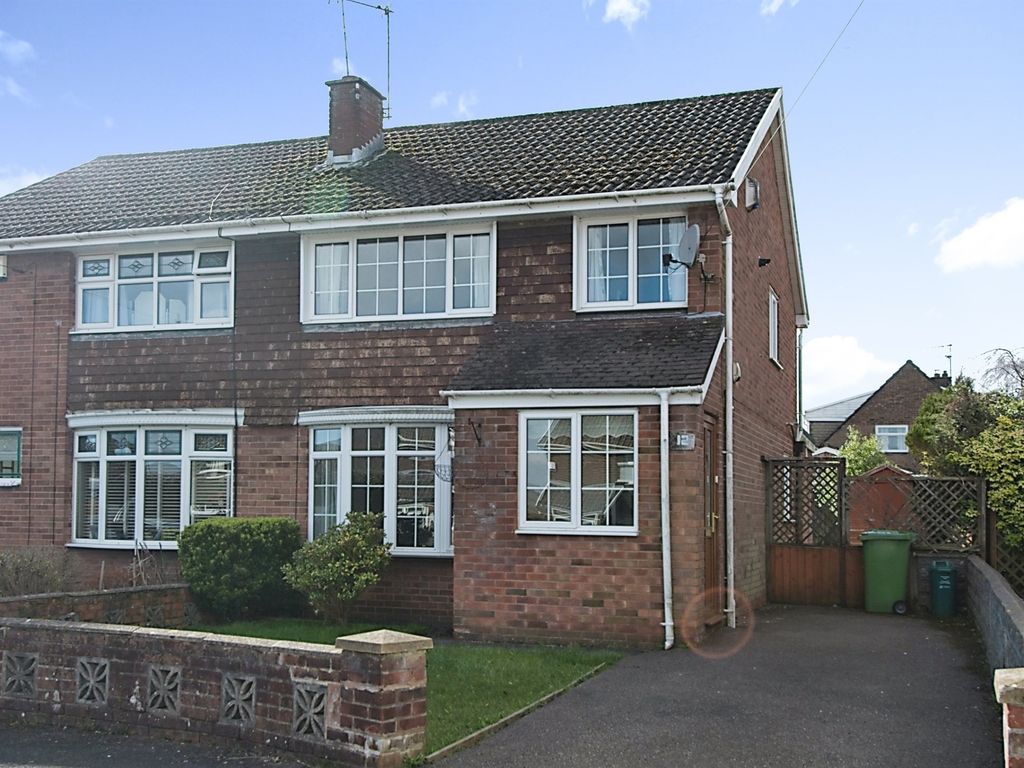 3 bed semidetached house for sale in Presteigne Avenue, Tonteg