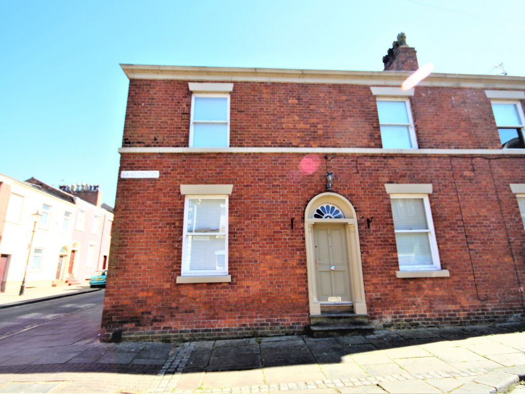 6 bed terraced house for sale in Bairstow Street, Preston, Lancashire
