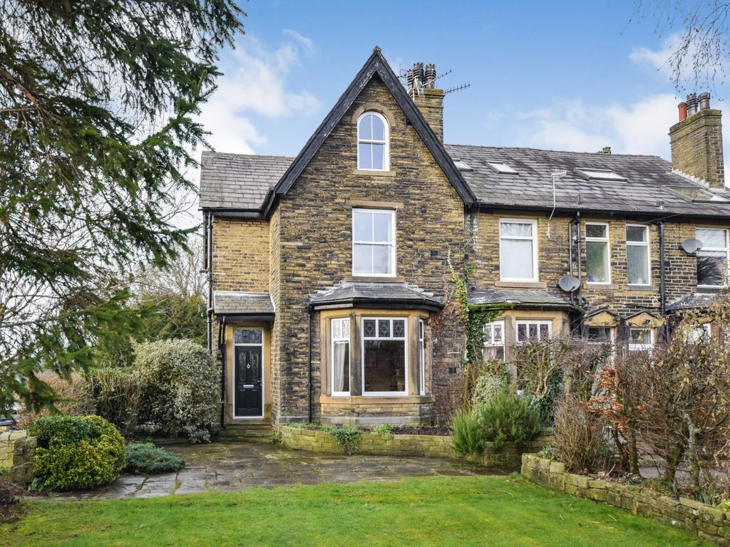 5 bed terraced house for sale in Wood View, Cullingworth, Bradford BD13