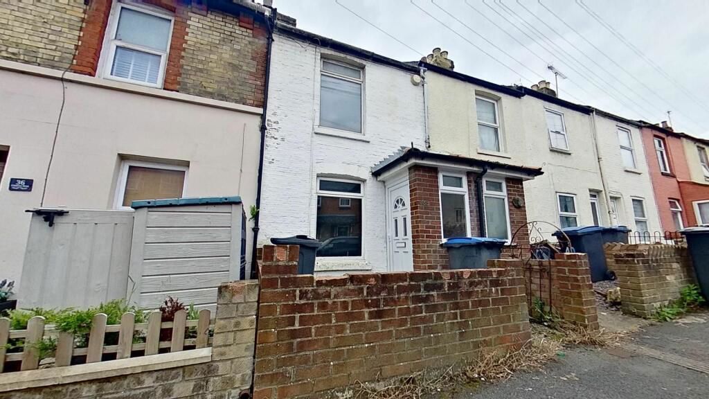 2 bed terraced house for sale in Primrose Road, Dover CT17, £85,000