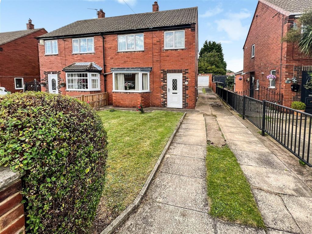 3 bed semidetached house for sale in Birch Grove, Castleford WF10, £