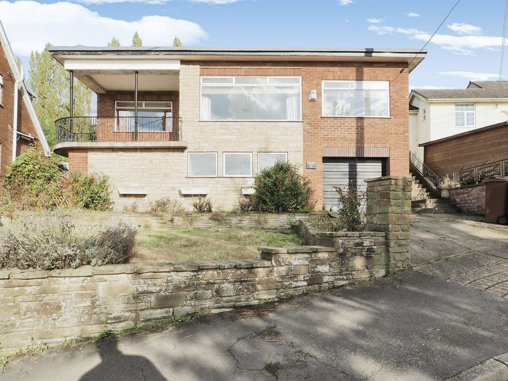 3 bed detached bungalow for sale in Stather Road, BurtonUponStather