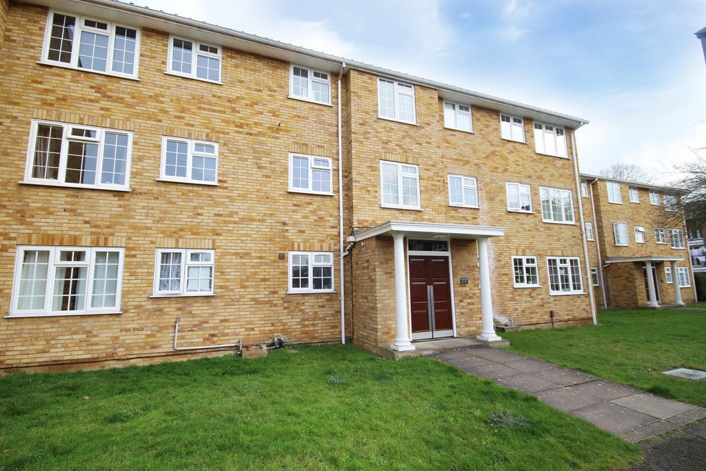 2 bed flat for sale in Waters Drive, Staines TW18, £290,000 Zoopla