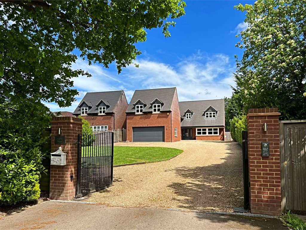 4 bed detached house for sale in Cambridge Road, Ugley,