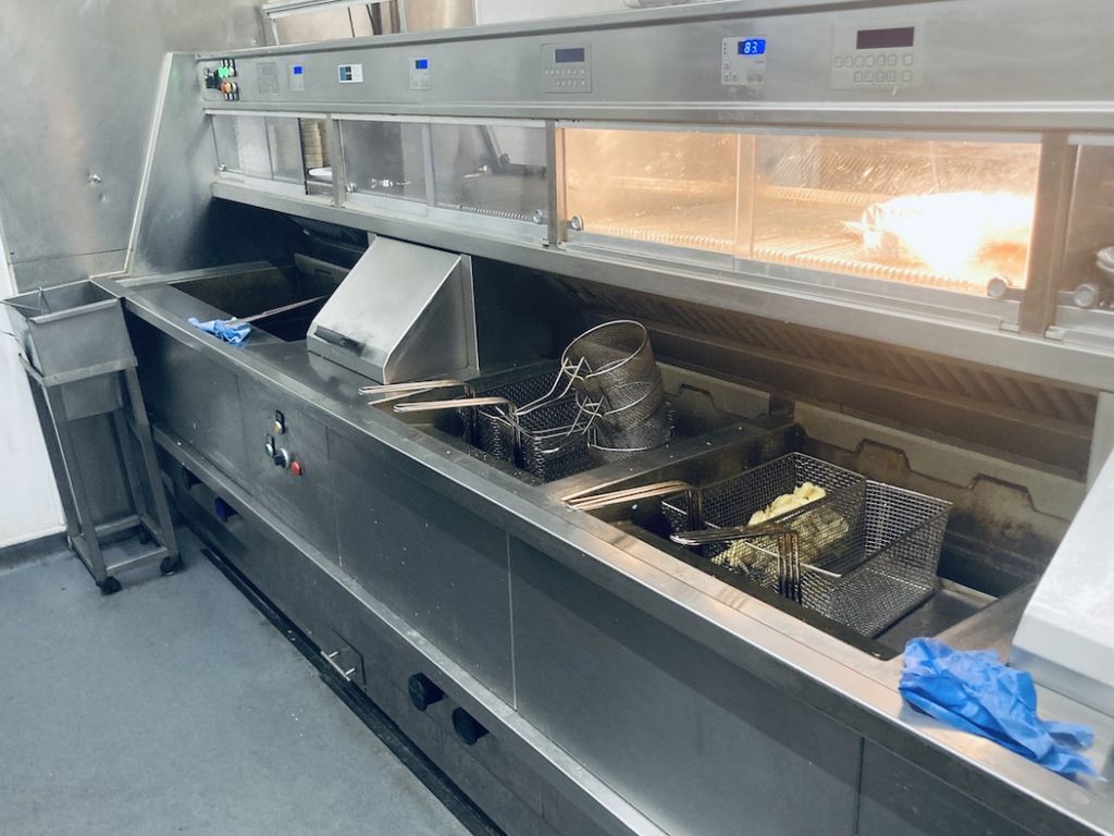 Restaurant for sale in Southgate, London N14, £50,000 Zoopla