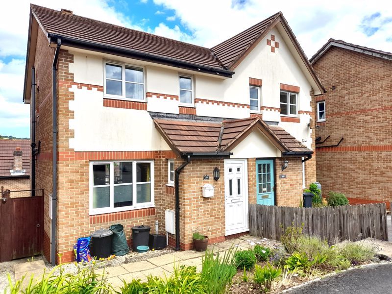 3 bed semidetached house for sale in Manor View, Par PL24, £235,000 Zoopla