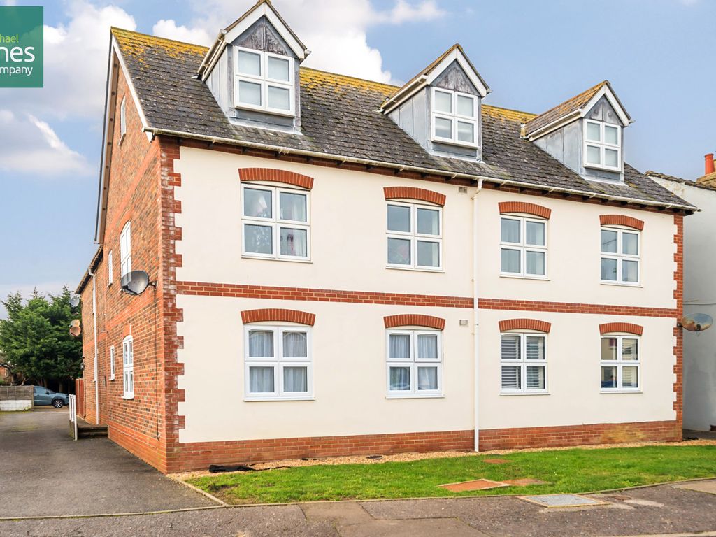 2 bed flat to rent in Sussex Street, Wick, Littlehampton, West Sussex
