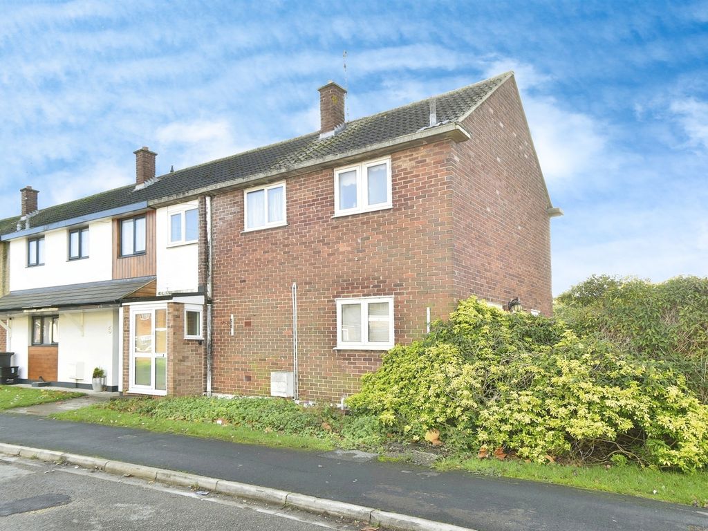 3 bed end terrace house for sale in Verwood Close, Swindon SN3, £250,000 Zoopla