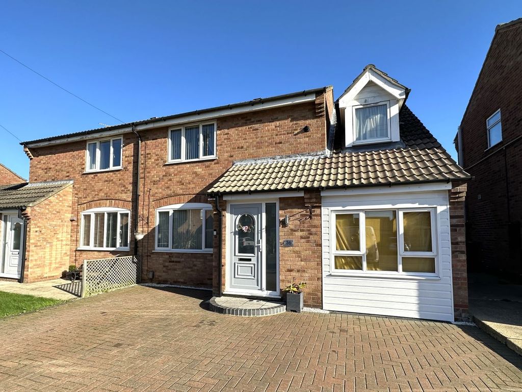 4 bed semidetached house for sale in Clover Way, Bradwell NR31, £285,000 Zoopla