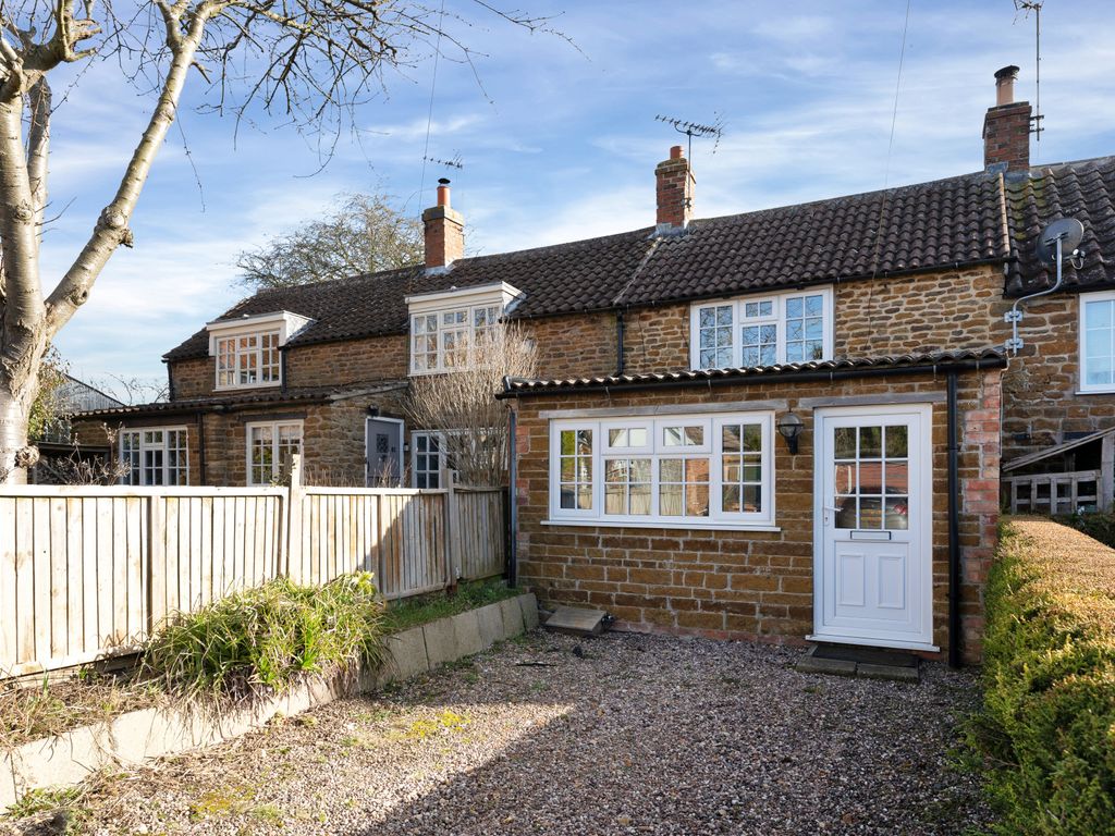 2 bed cottage for sale in Main Street, Wymondham, Melton Mowbray LE14