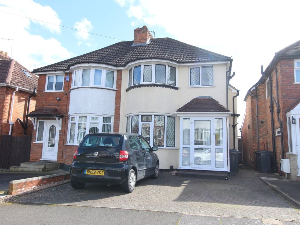 3 bed semidetached house for sale in Charlbury Crescent, Birmingham