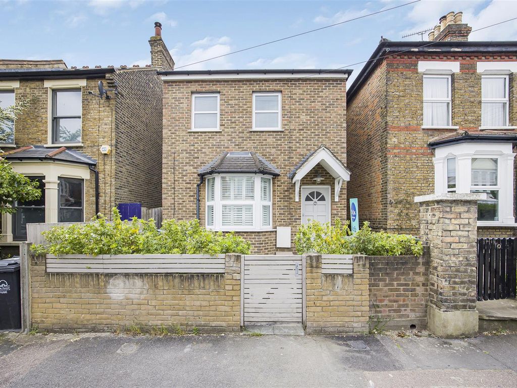2 bed flat to rent in Salisbury Road, London E17 Zoopla