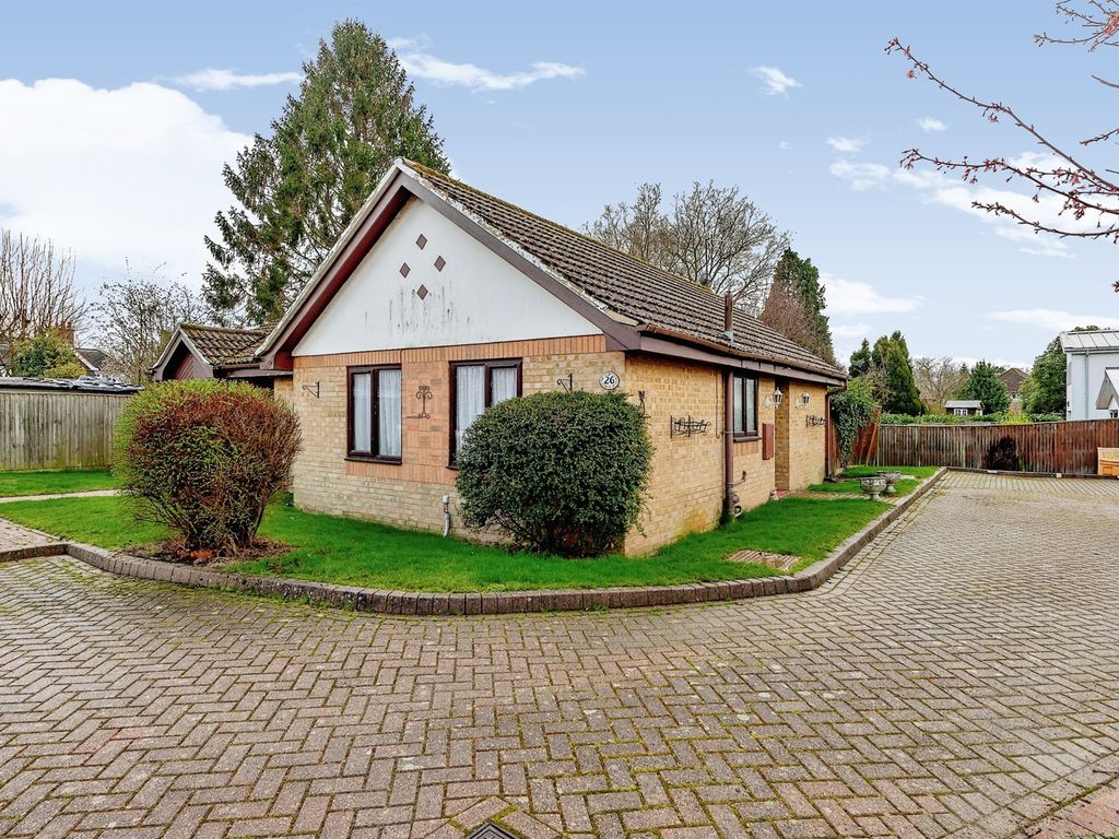 2 bed semidetached bungalow for sale in Mill Lane, Merstham, Redhill