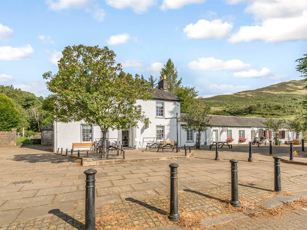 3 bed flat for sale in The Clachan, Campsie Glen, Glasgow, East