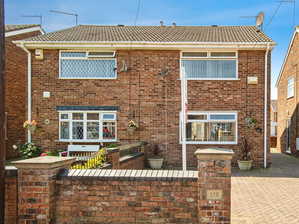 2 bed semidetached house for sale in Green Island, Bilton, Hull HU11