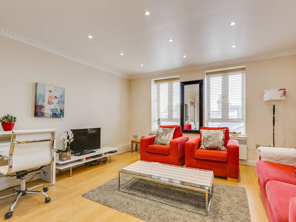 Mossbury Road, Battersea, London SW11  