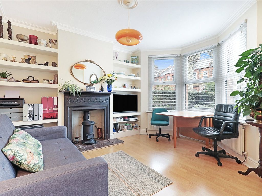 2 bed flat for sale in Edward Road, Walthamstow, London E17, £500,000
