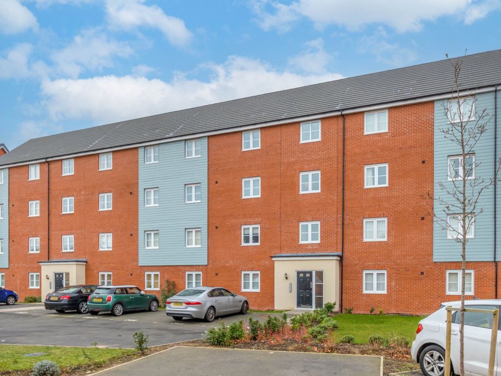 2 bed flat to rent in Chelmsford Drive, Coventry, West Midlands CV6, £1,025 pcm Zoopla