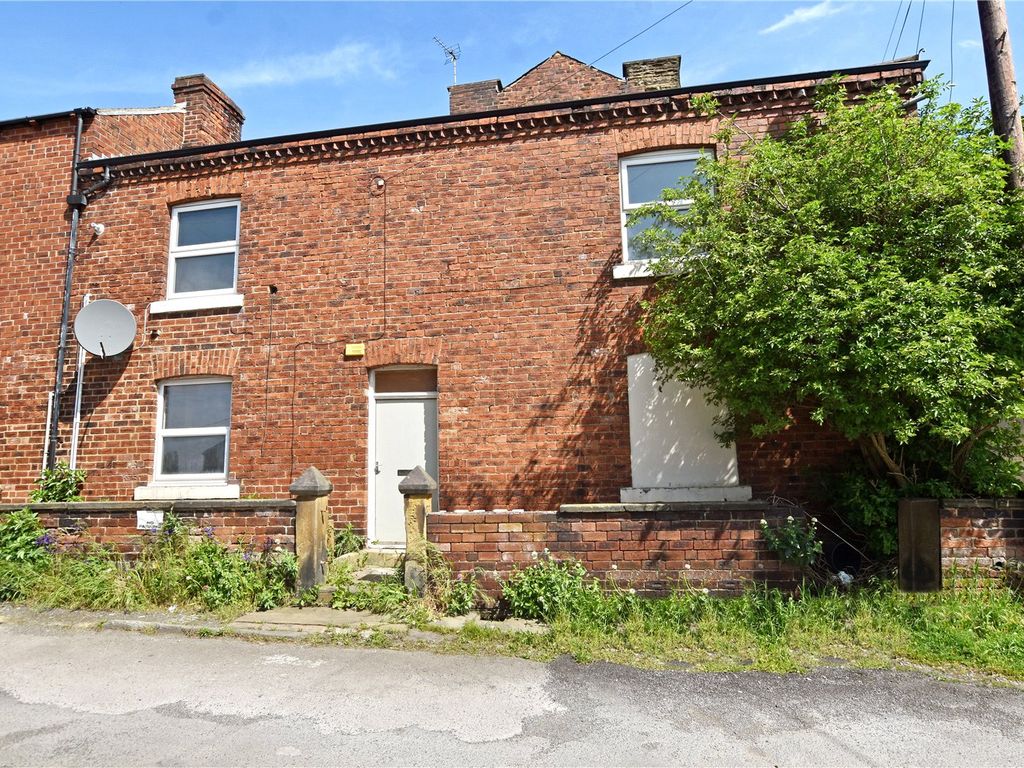 2 bed terraced house for sale in Parker Street, East Ardsley, Wakefield