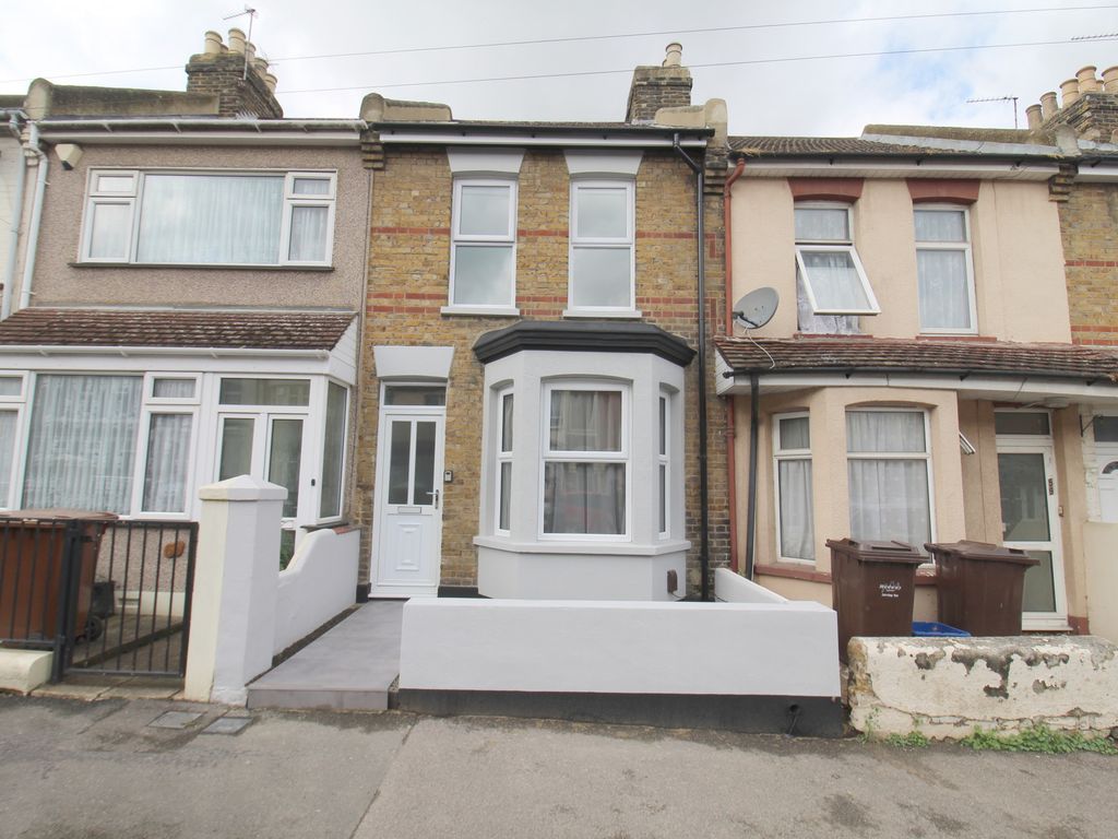 3 bed terraced house for sale in Milton Road, Gillingham, Kent ME7 Zoopla