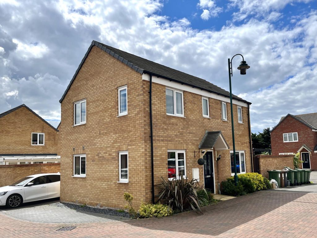 3 bed detached house for sale in Saxonbury Way, Peterborough PE2 Zoopla