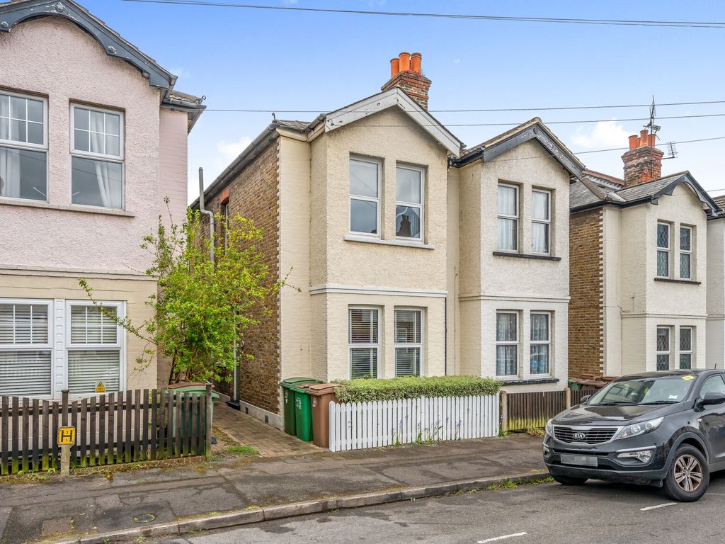 2 bed terraced house for sale in Vicarage Road, Sutton SM1, £425,000