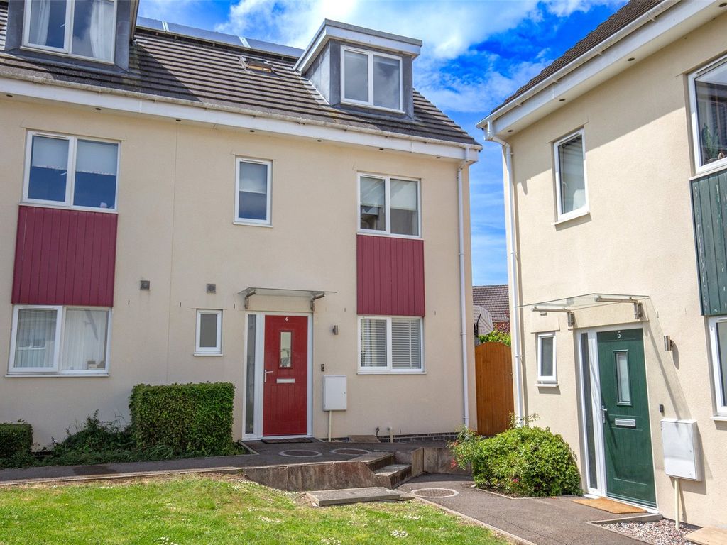 4 bed end terrace house for sale in Charlton Park, Brentry, Bristol