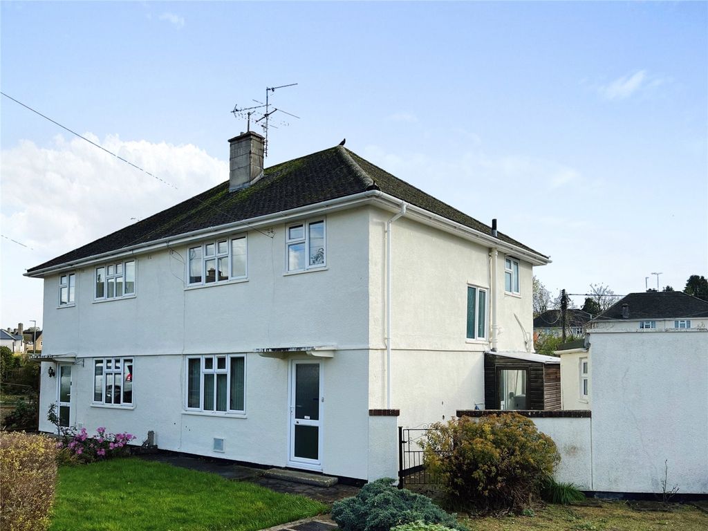 3 bed semidetached house for sale in Bowling Green Road, Cirencester