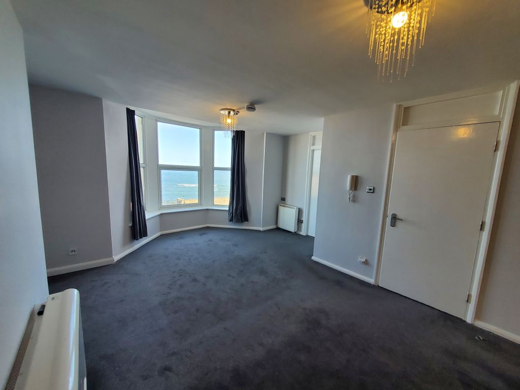 Studio to rent in Promenade, Whitley Bay NE26, £525 pcm Zoopla