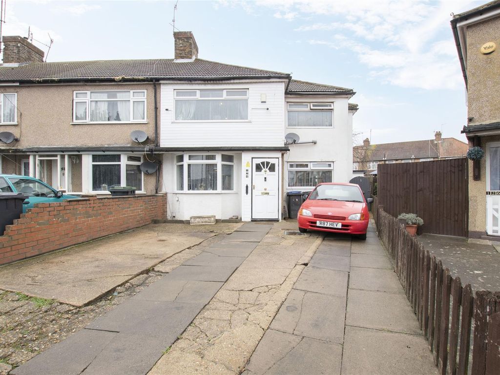 5 bed end terrace house for sale in Scotland Green Road North, Ponders