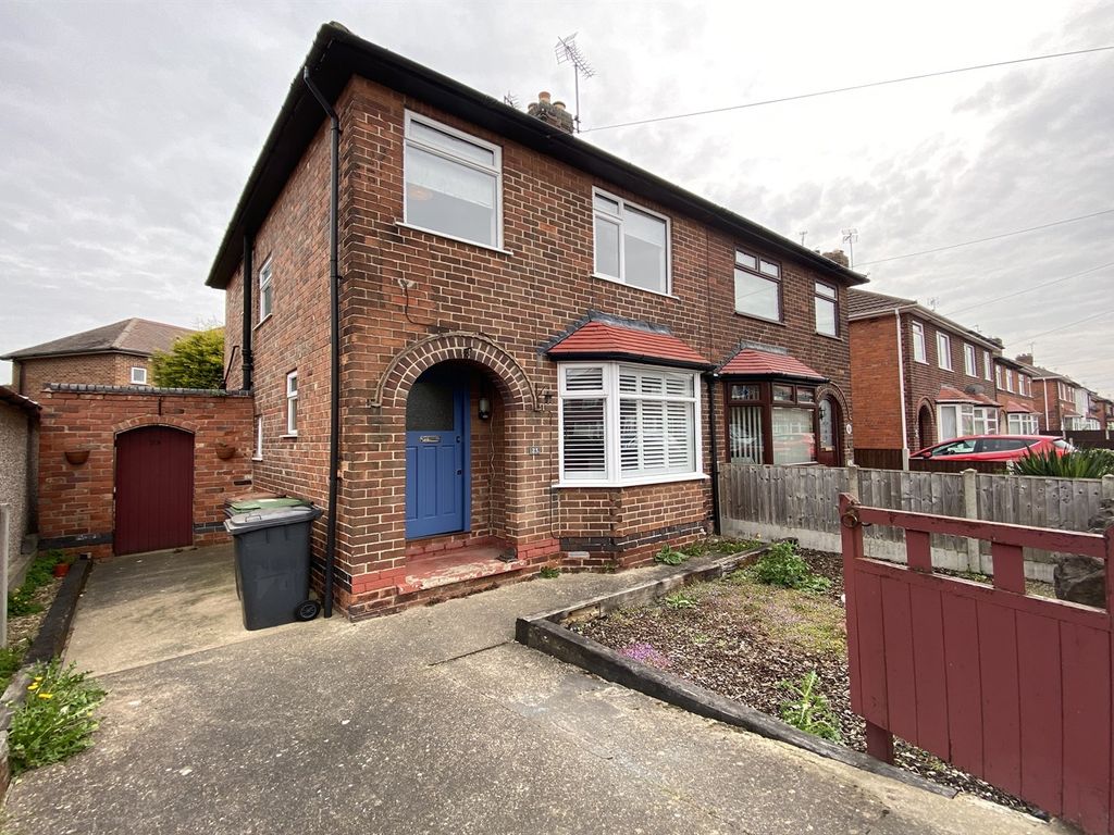 3 bed semidetached house to rent in Maple Avenue, Beeston, Nottingham