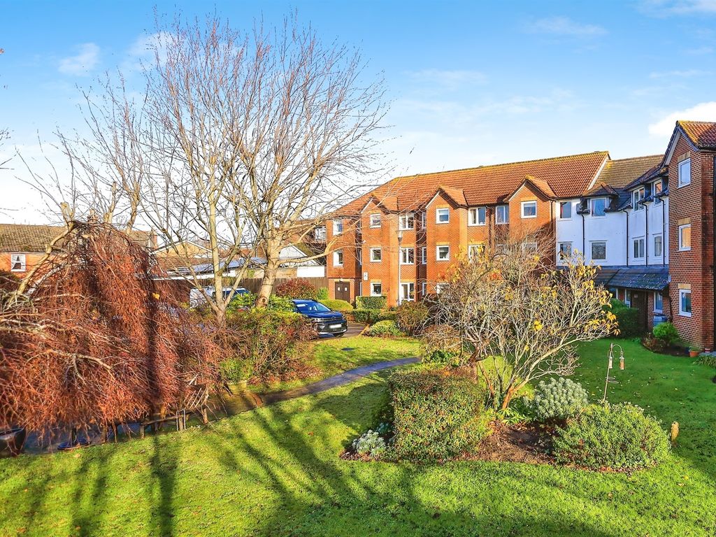 1 bed property for sale in Bellbanks Road, Hailsham BN27, £90,000 Zoopla