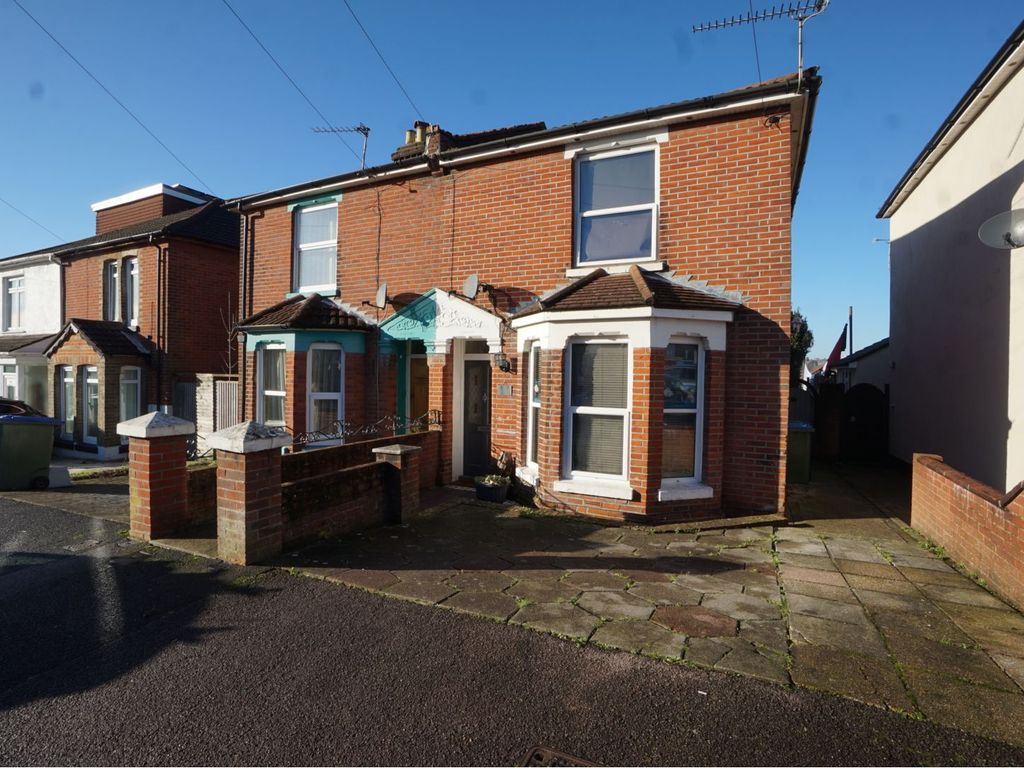 3 bed semidetached house for sale in Ash Tree Road, Bitterne Park SO18