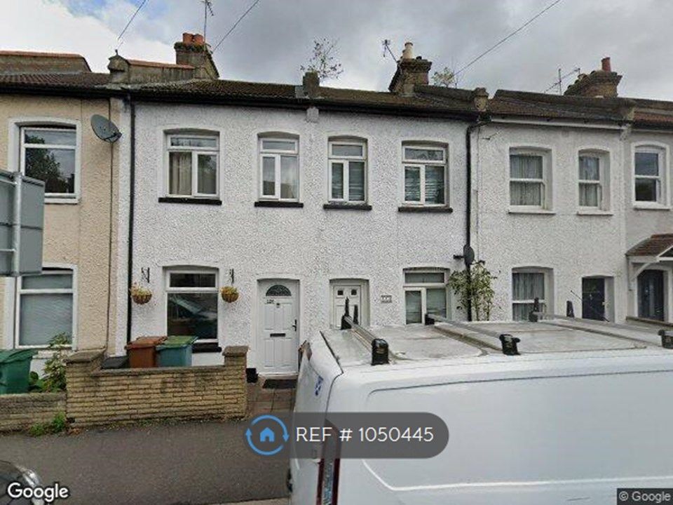 3 bed terraced house to rent in Collingwood Road, Sutton SM1 Zoopla