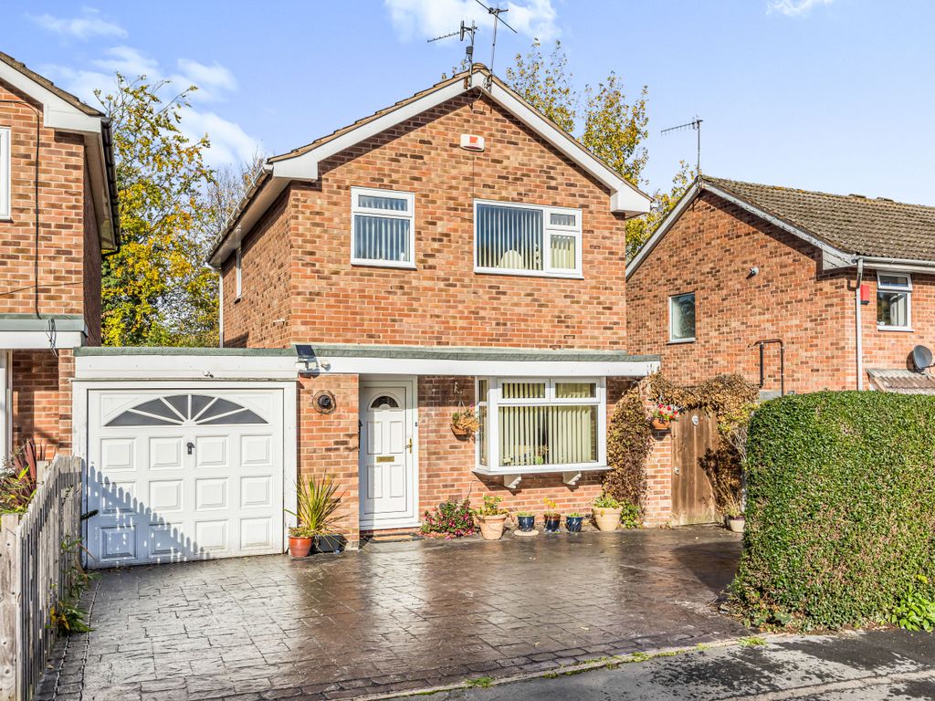 3 bed linkdetached house for sale in Saxon Way, Cotgrave NG12 Zoopla