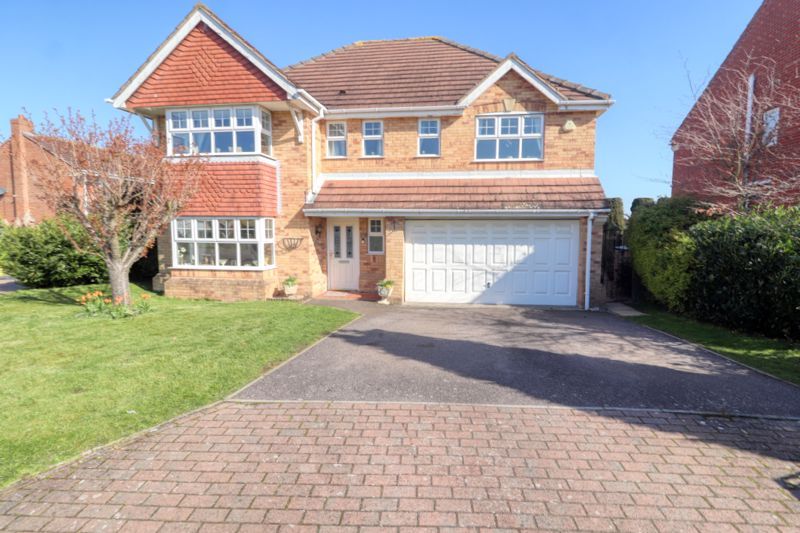 5 bed detached house for sale in Kings Croft, Ealand, Scunthorpe DN17