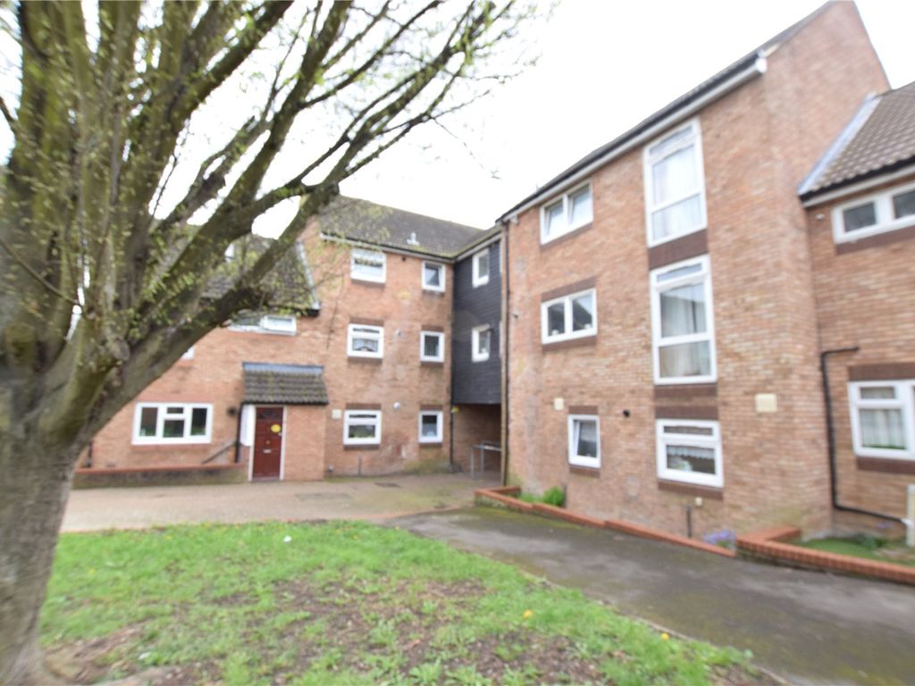 1 bed flat for sale in Gregory Road, Chadwell Heath RM6, £185,000 Zoopla
