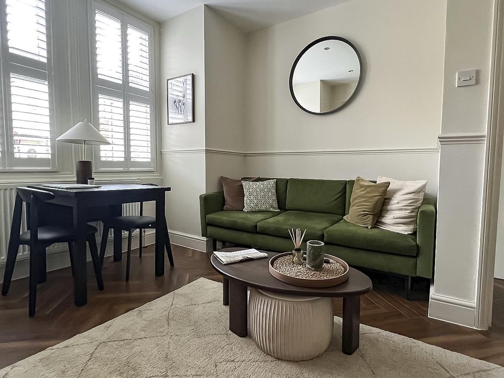 1 bed flat for sale in York Street, Mitcham Junction, Mitcham CR4 Zoopla