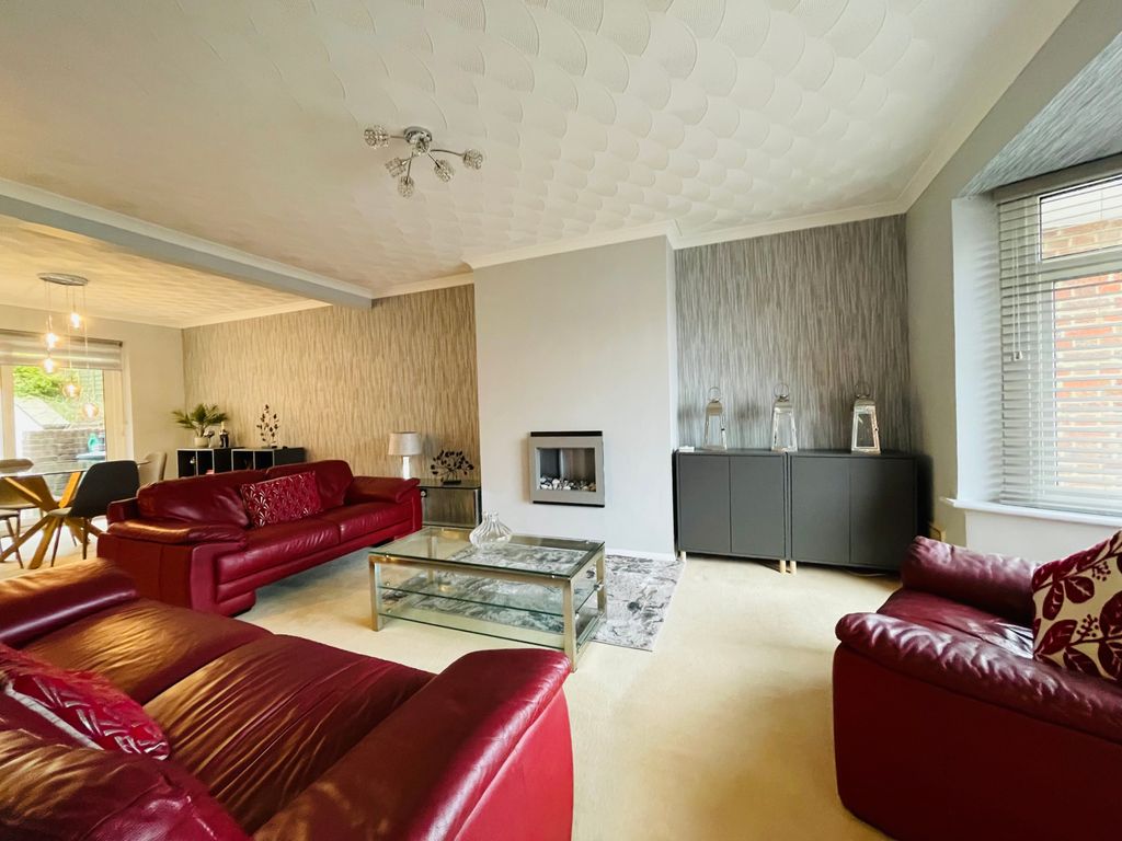 3 bed semidetached house for sale in Minnis Lane, River, Kent CT17