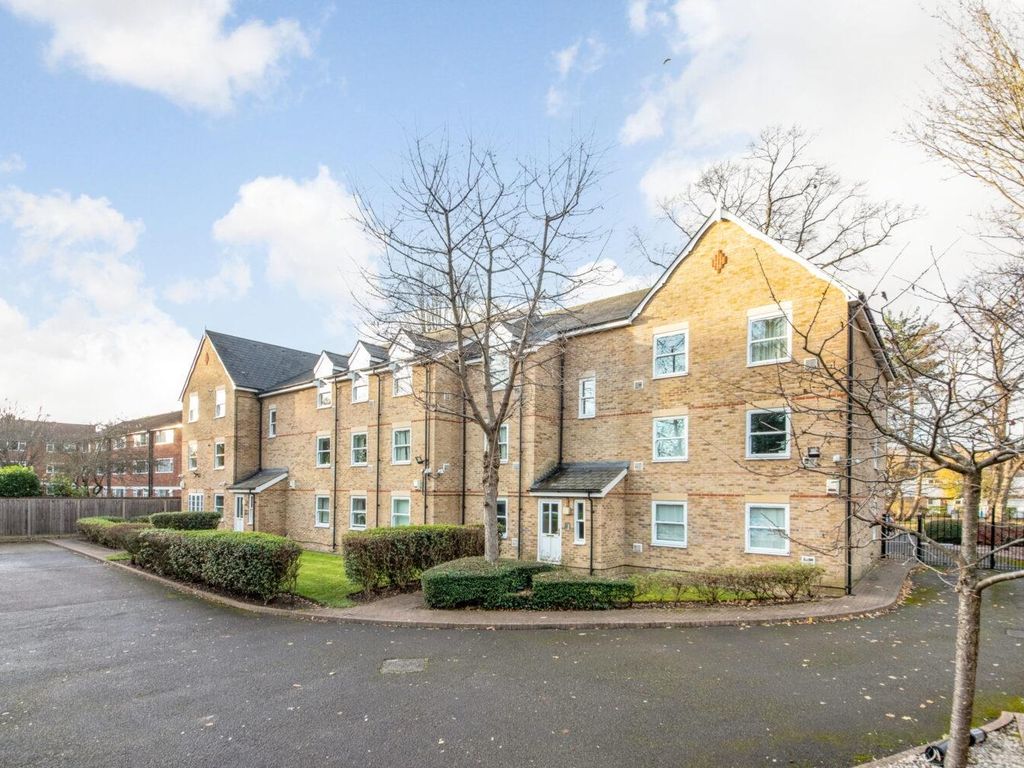 2 bed flat to rent in Normandie Court, Croxted Road, Dulwich, London